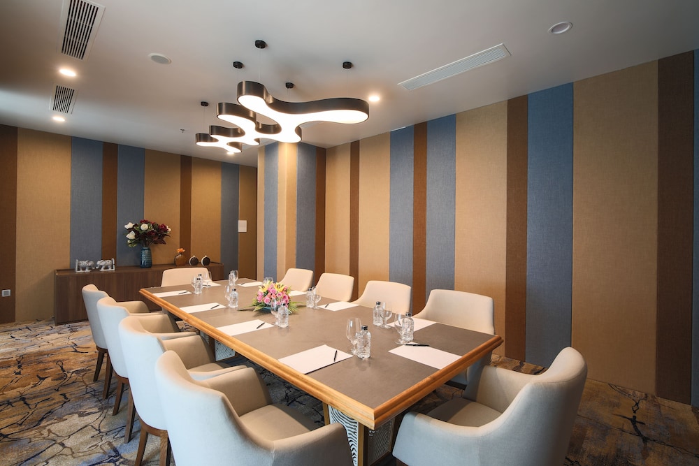 Haian Beach Hotel And Spa 54/71