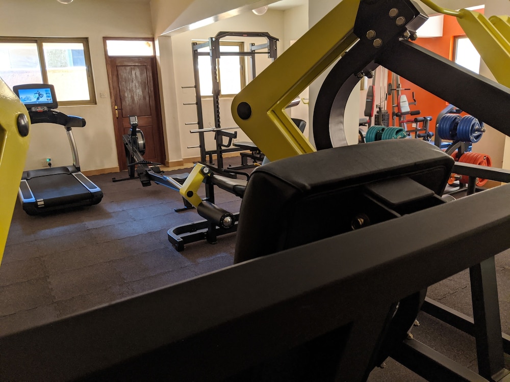 Prestige Hotel Suites 26/50