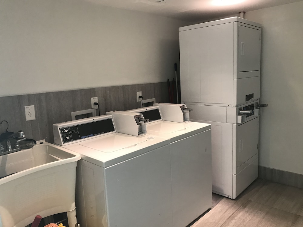 Beach Haus Key Biscayne 4/50