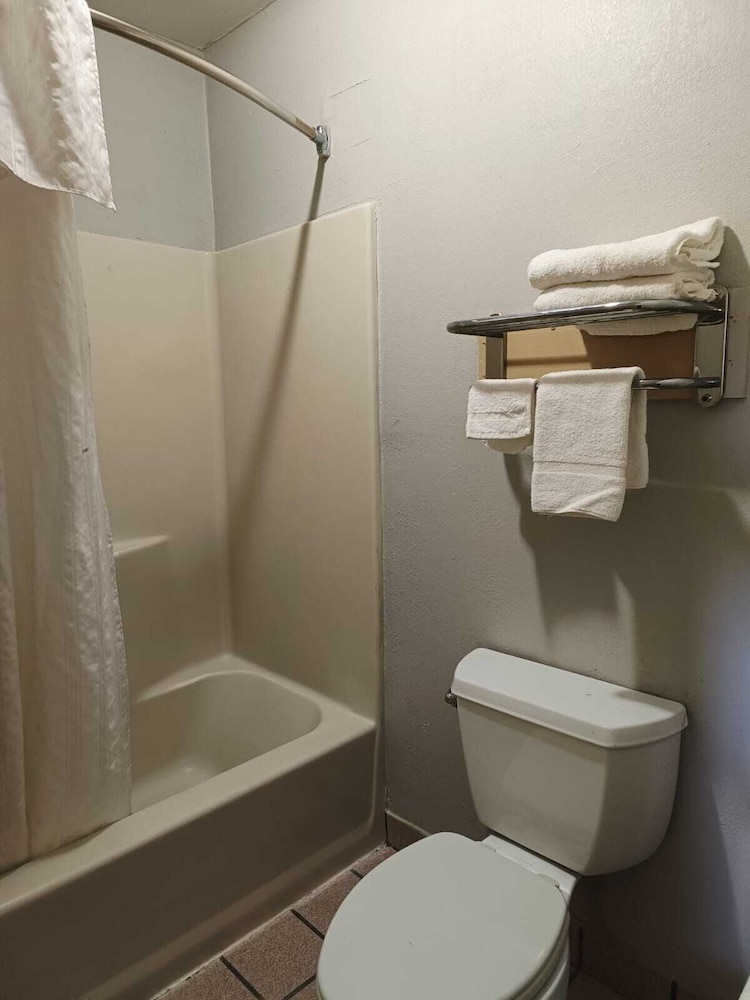 Executive Inn Kilgore North 56/57