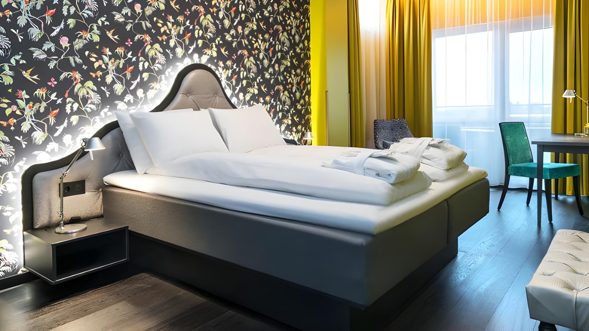 Suite, Queen Bed