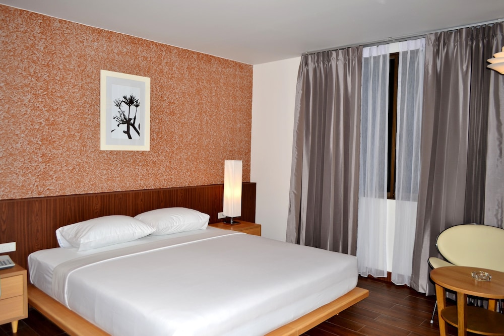 Flipper Lodge Hotel Pattaya 15/48