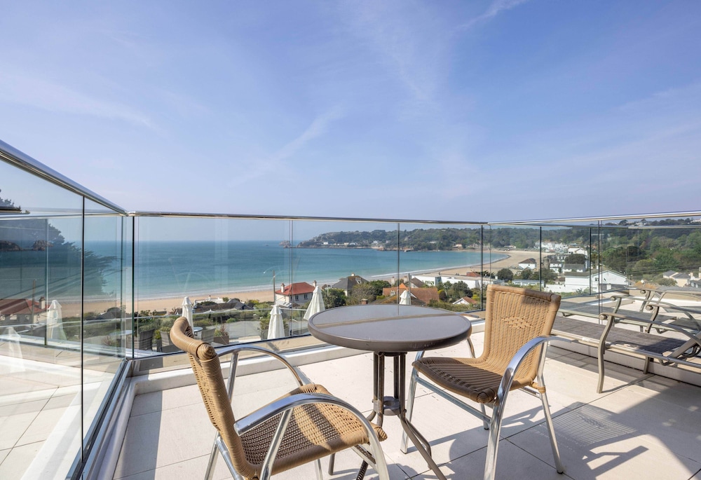 Biarritz Hotel 44/50