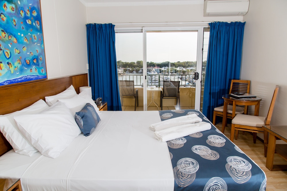 Standard, King Bed, Water View