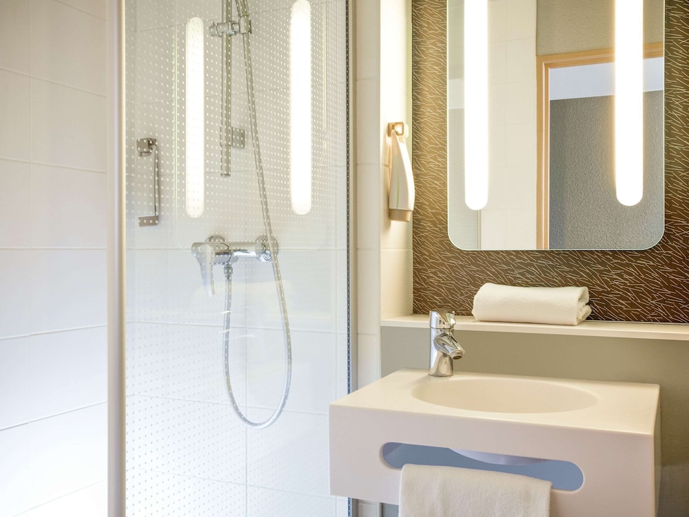 ibis Paris Gennevilliers 9/76