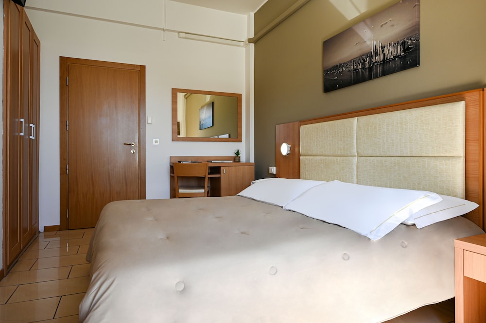 Hotel Figaro 8/60