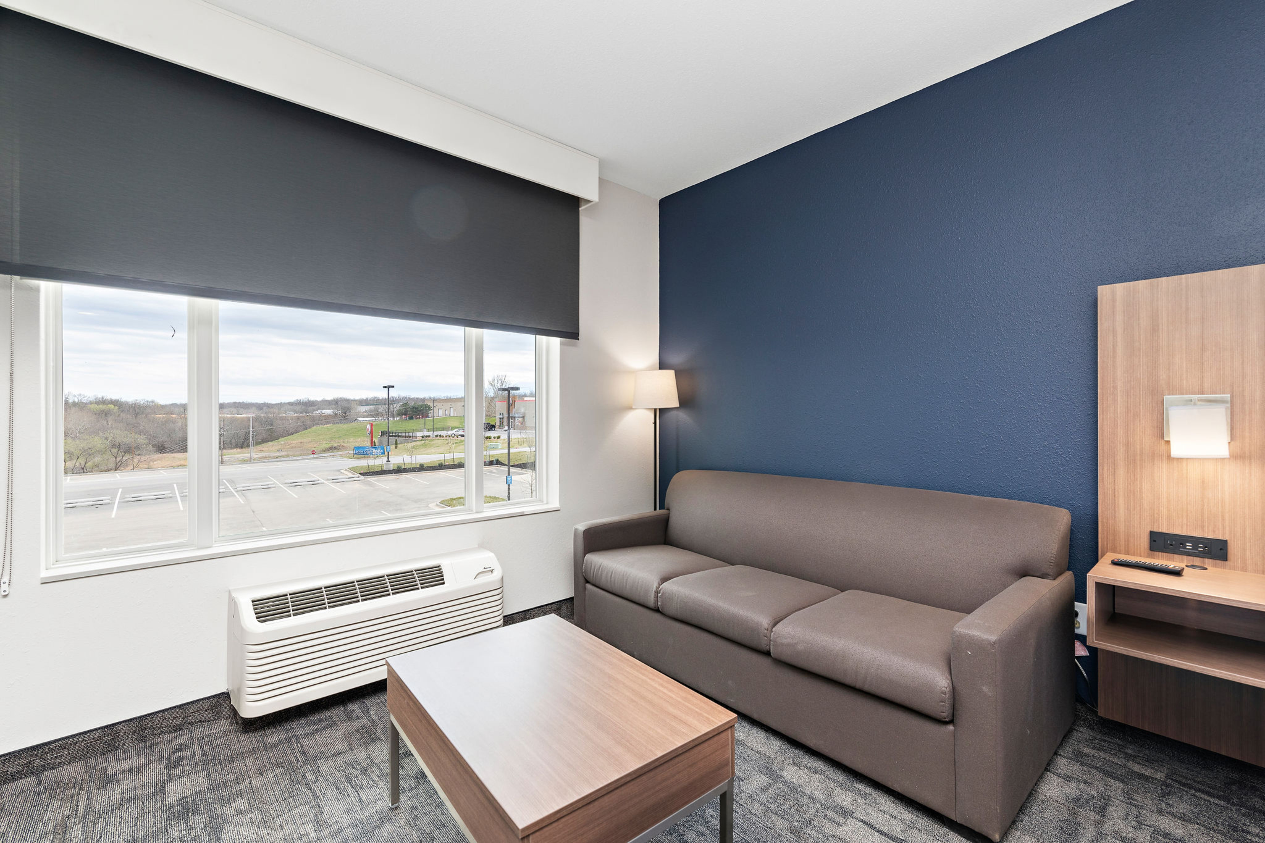 Holiday Inn Express Kansas City North Parkville, an IHG Hotel 29/50