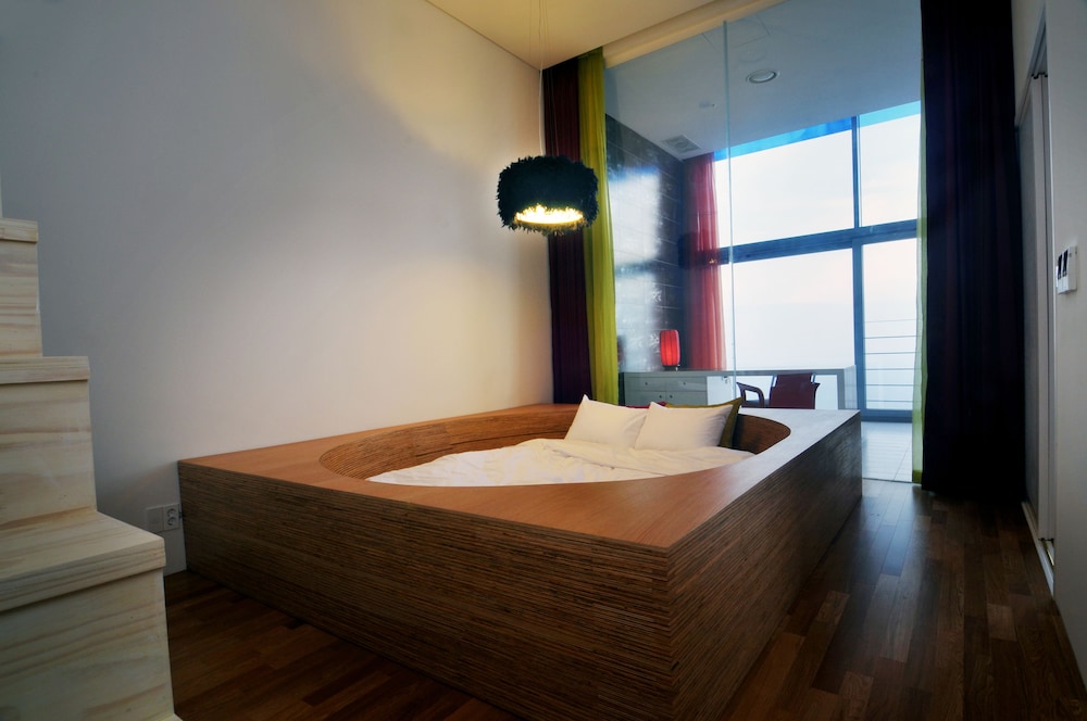 Haslla Art World Museum Hotel 33/64
