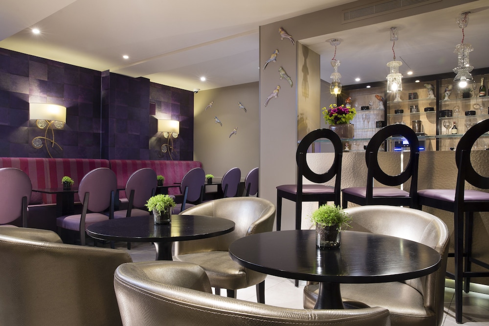Hotel Mondial 89/100