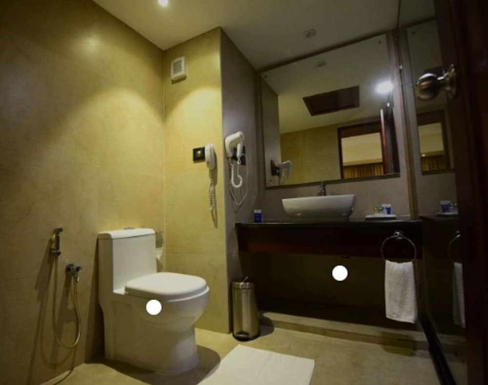 Classic Sarovar Portico 56/56