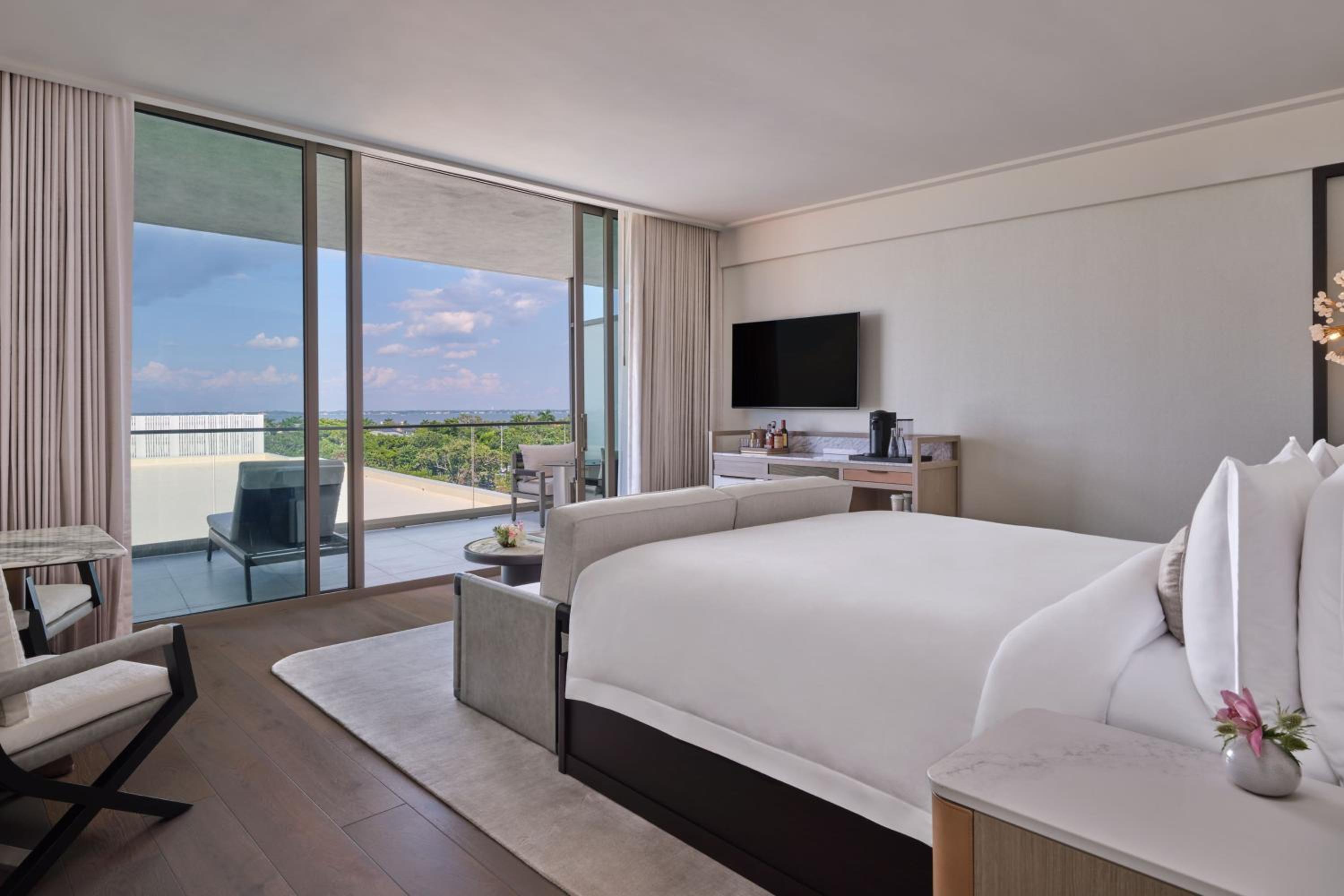 Superior, King Bed, Partial Bay View