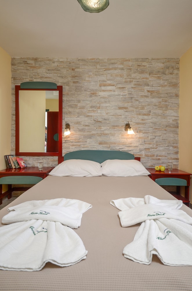 Naxos Beach Hotel 36/71
