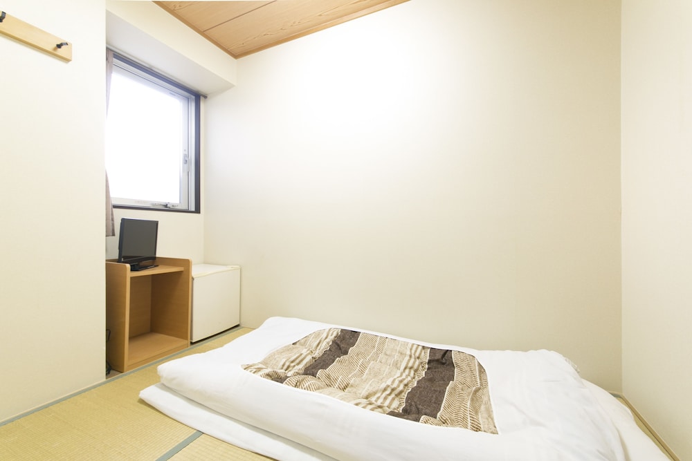 Shin-Imamiya Hotel 19/67