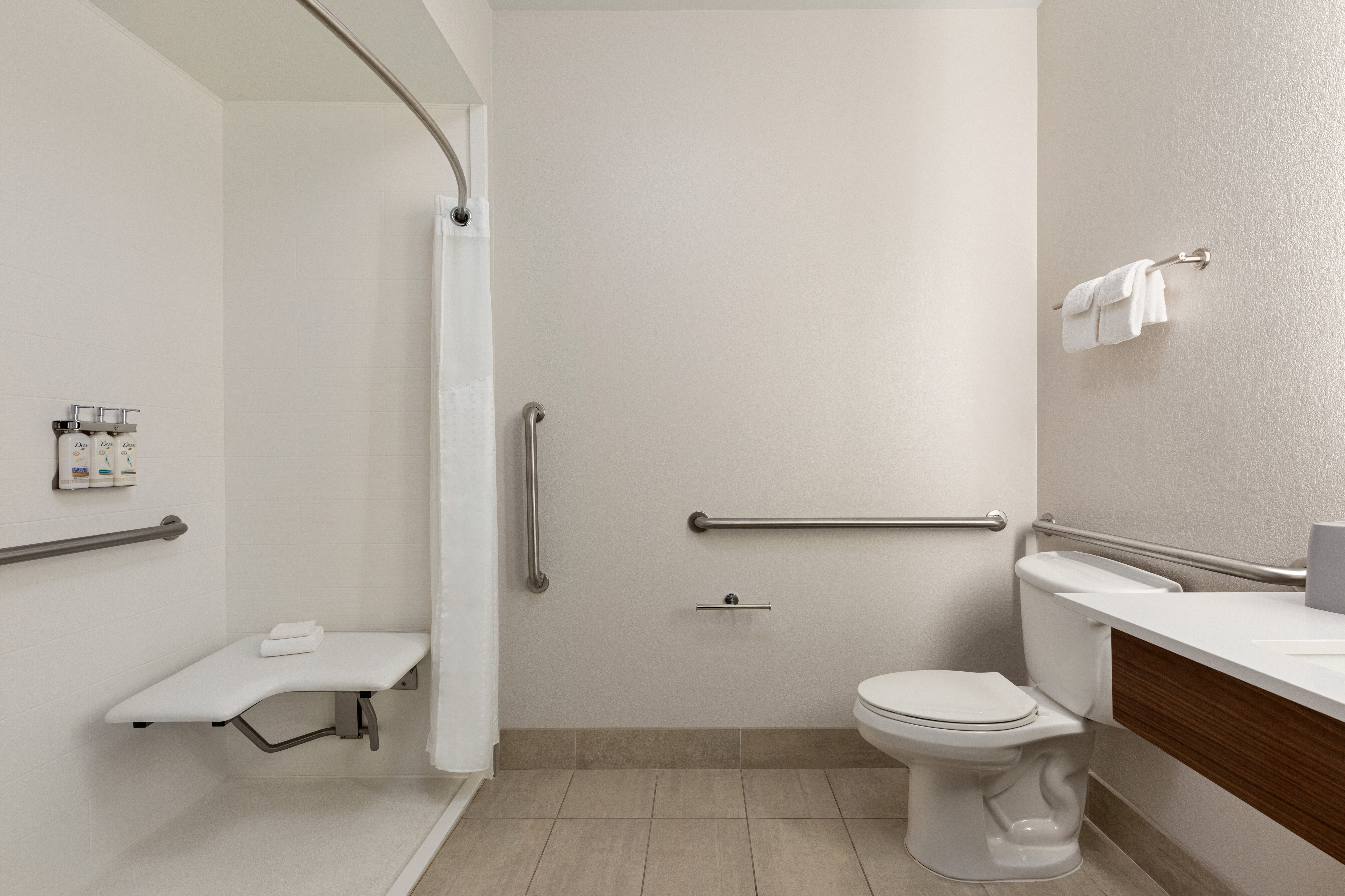 Holiday Inn Express Hotel Suites Lexington Nw the Vineyard 48/50