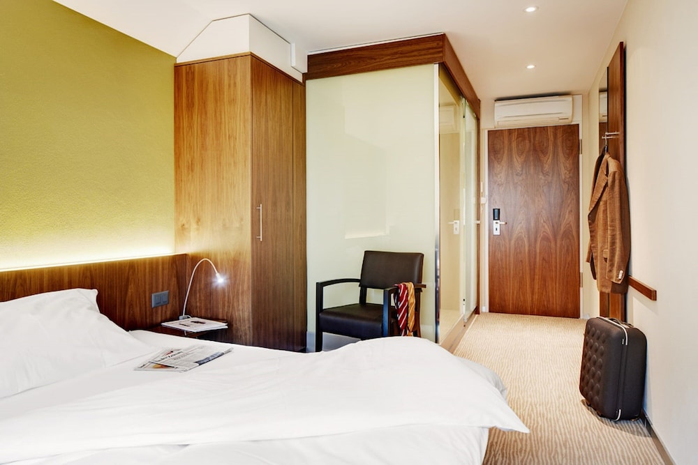Hotel Du Commerce 19/73