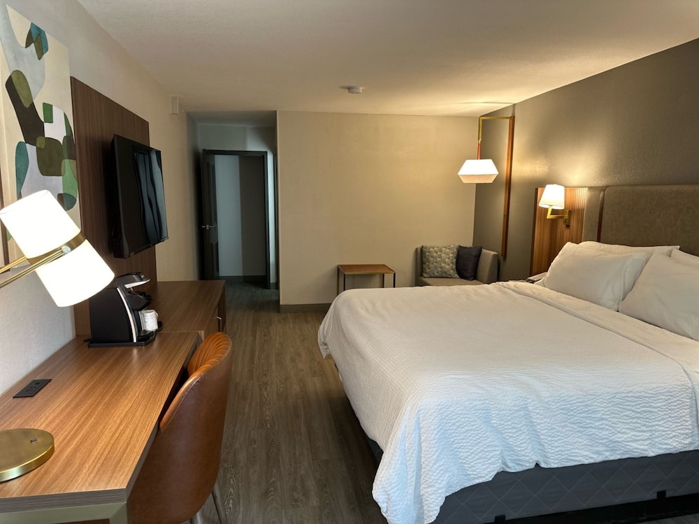 Holiday Inn Roanoke Tanglewood Rt 419 I581 19/62