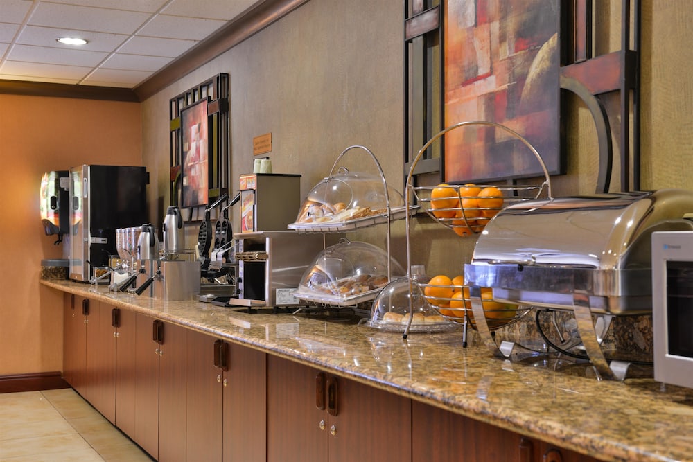 Best Western Cascade Inn & Suites 50/54