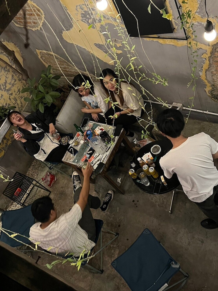 Hobnob Hostel - Adults Only 28/40