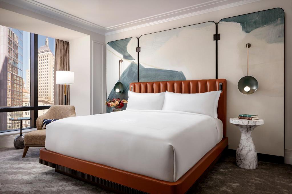 1 Bedroom, Premier, Suite, King Bed, with View, 1.5 Bathrooms, Living Area