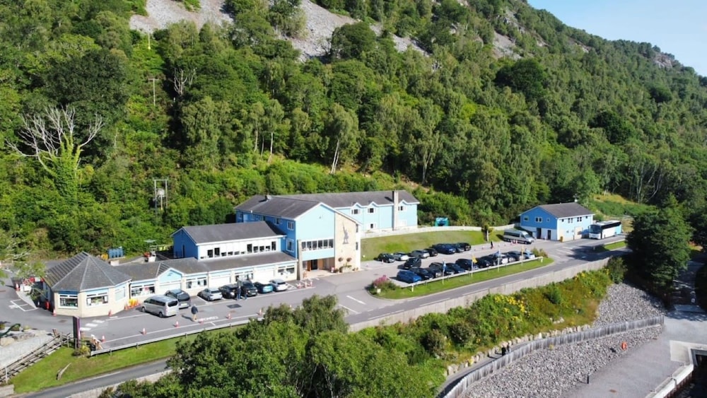 Loch Ness Clansman Hotel 45/50