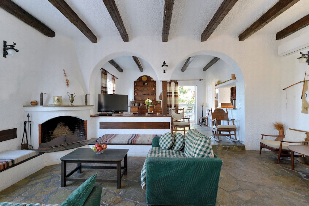 Vasilaras Hotel 32/50