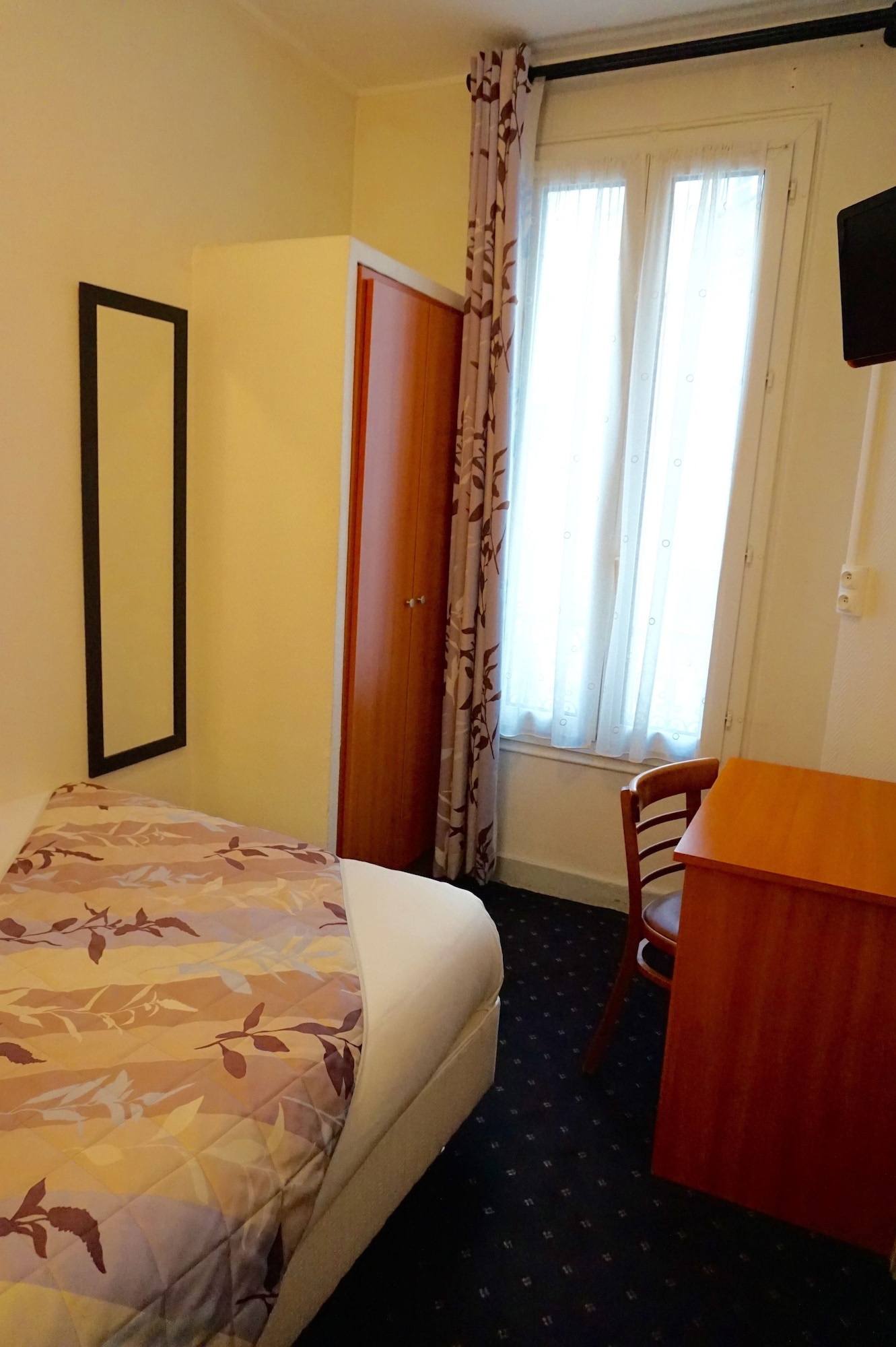 BUSINESS, SINGLE, SINGLE BED