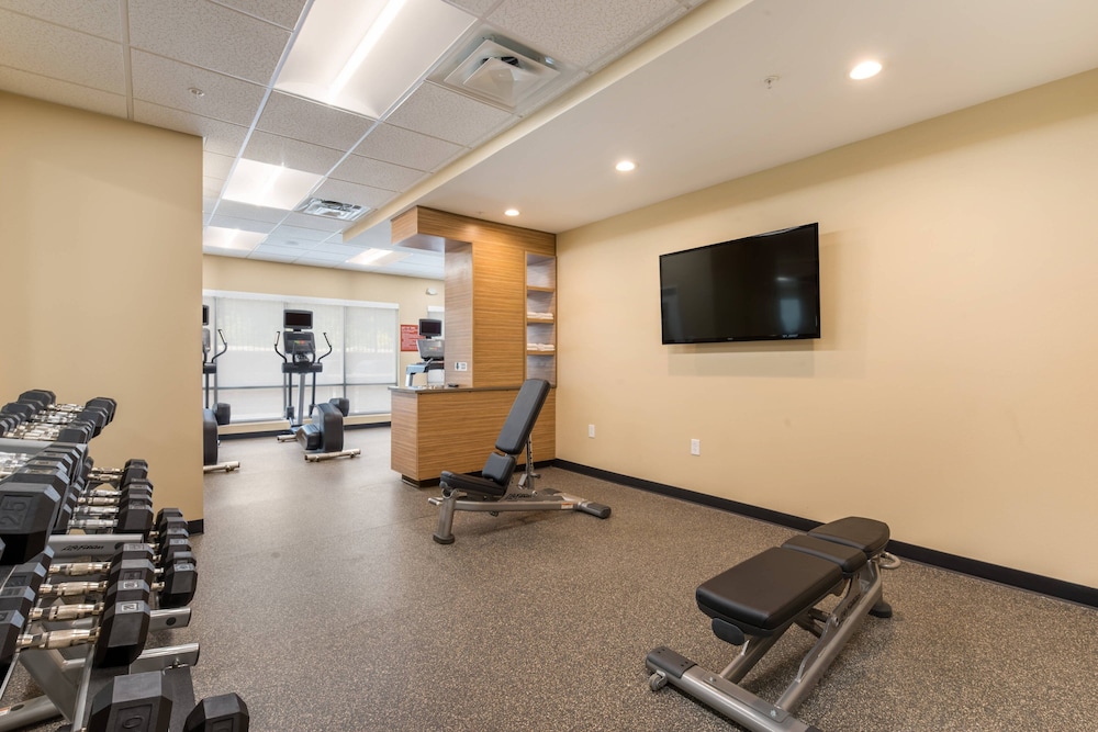 TownePlace Suites by Marriott Greensboro Coliseum Area 19/41