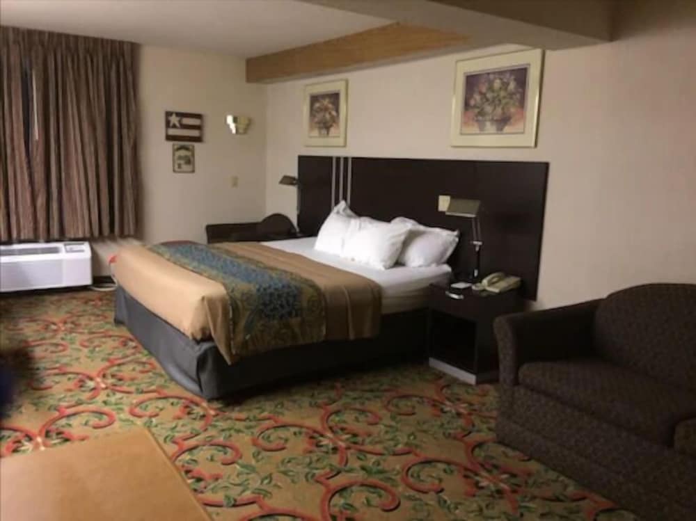 Pleasant stay Inn and Suites Brooklyn 10/18