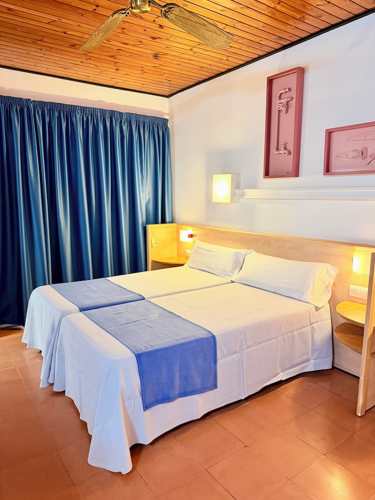 STANDARD, DOUBLE BED, BALCONY
