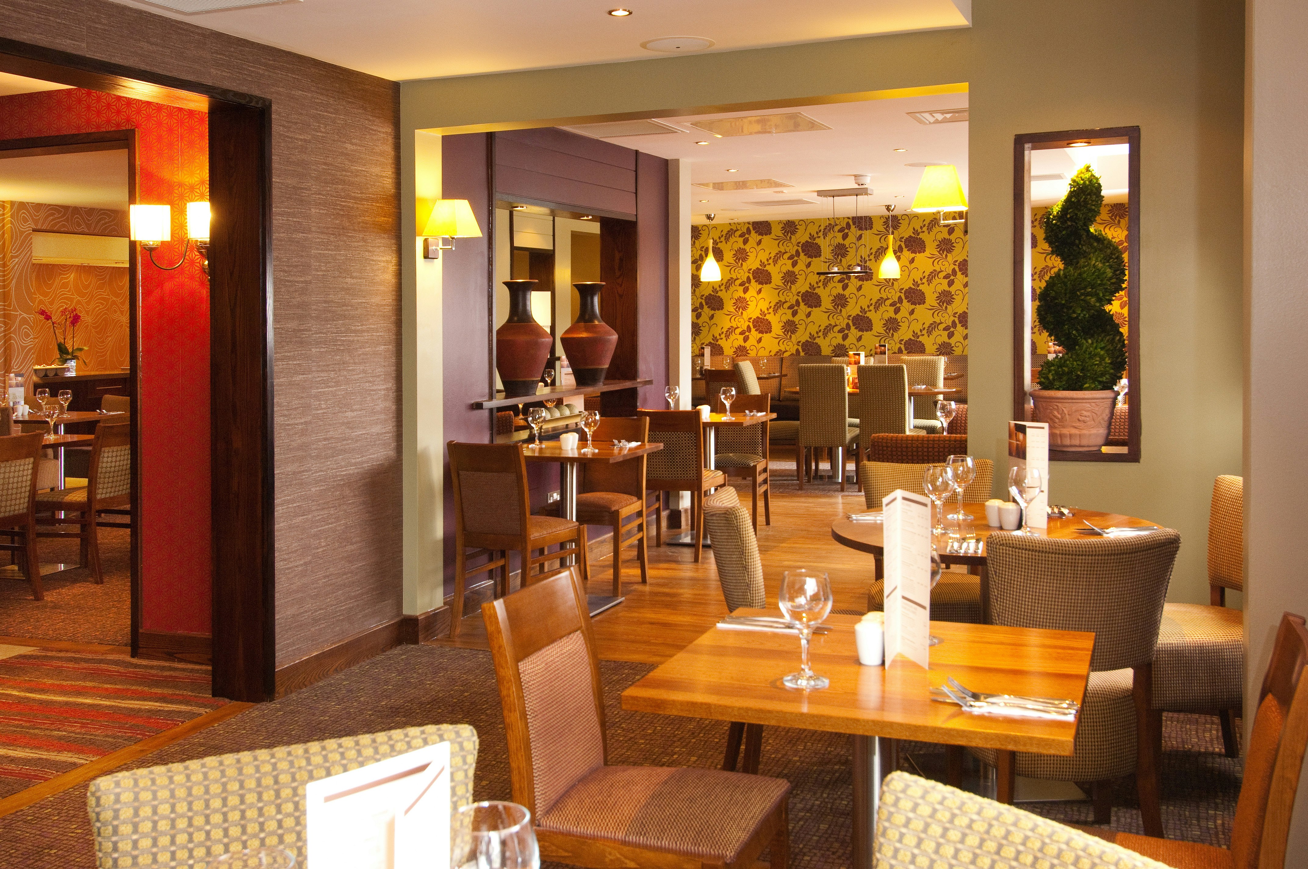 Premier Inn Sunbury (Kempton Park) 22/33