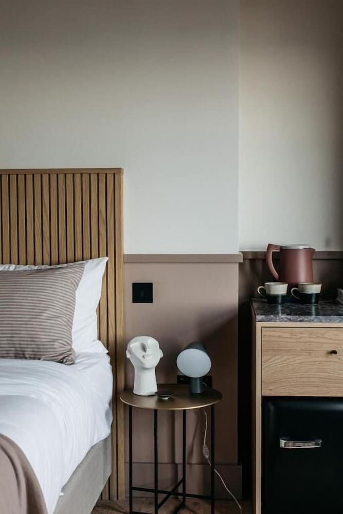 Port Hotel Eastbourne 26/58