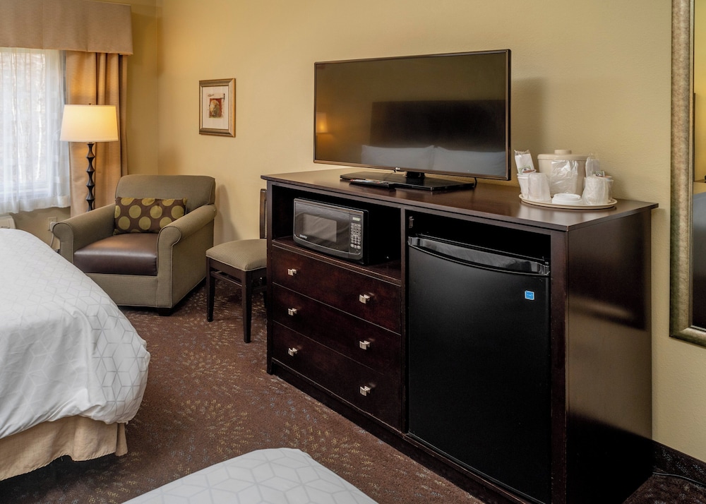 Holiday Inn Express & Suites Charleston-Kanawha City, an IHG Hotel 16/44