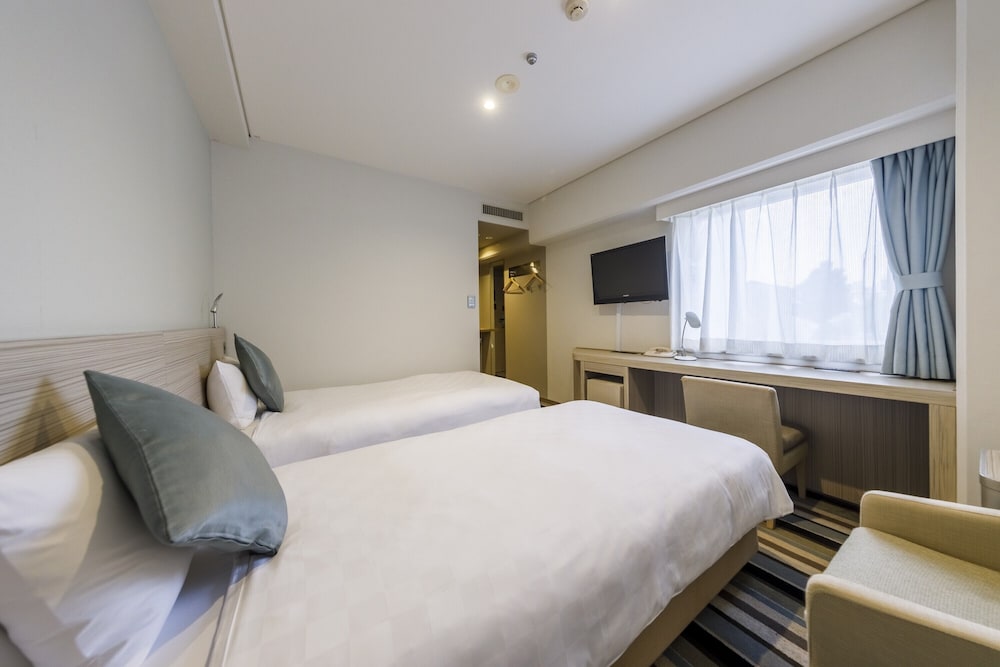 ROOM, TWIN BEDS, LOUNGE ACCESS, CORNER