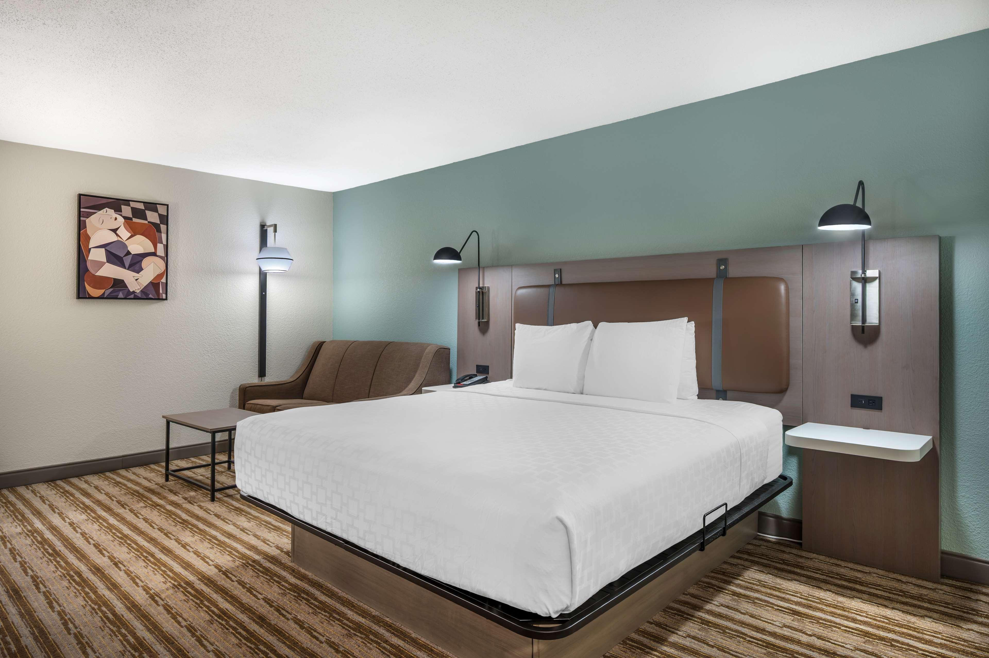 Room, Double Bed, Accessible