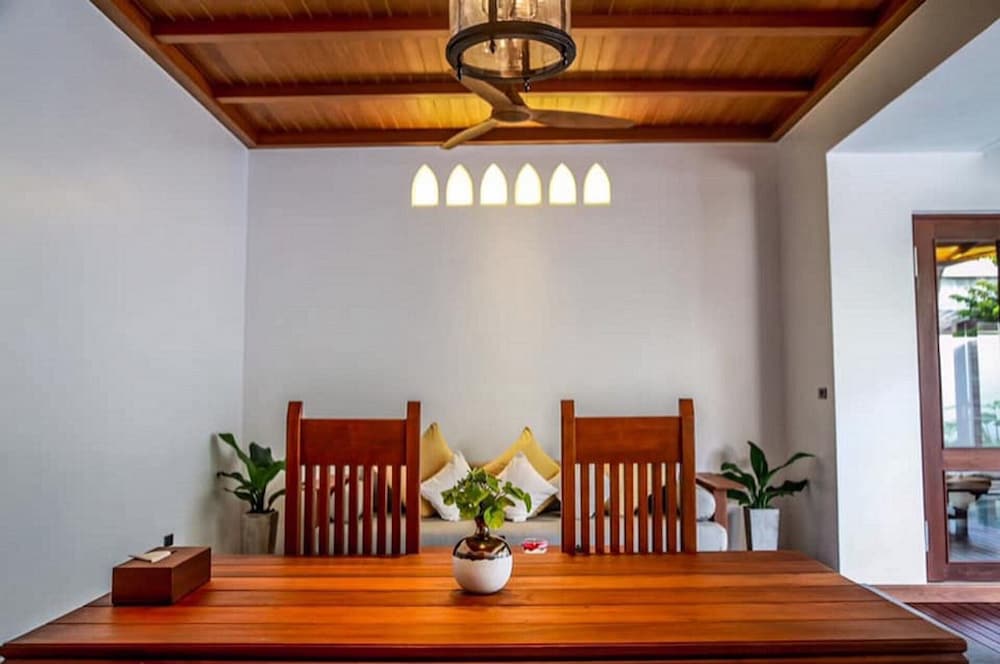 Malisa Villa Suites 10/87