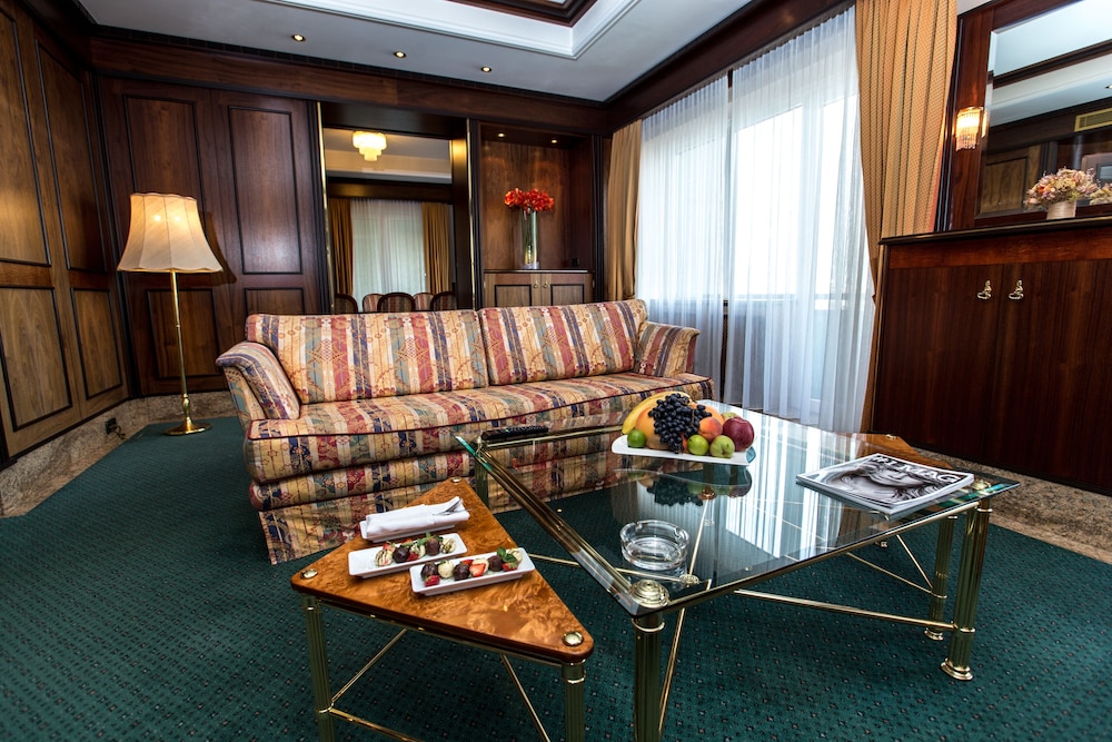 Rahat Palace Hotel 43/75
