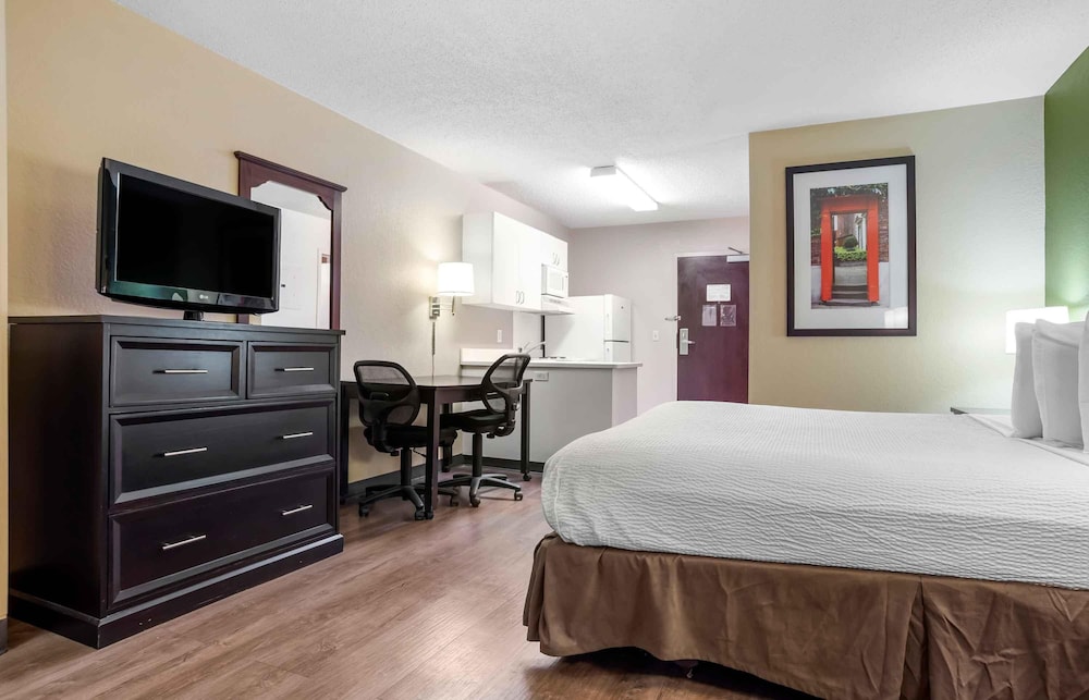 Extended Stay America Pensacola - University Mall 24/45