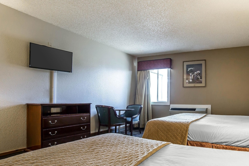 Rodeway Inn Cheyenne I-80 East 13/29