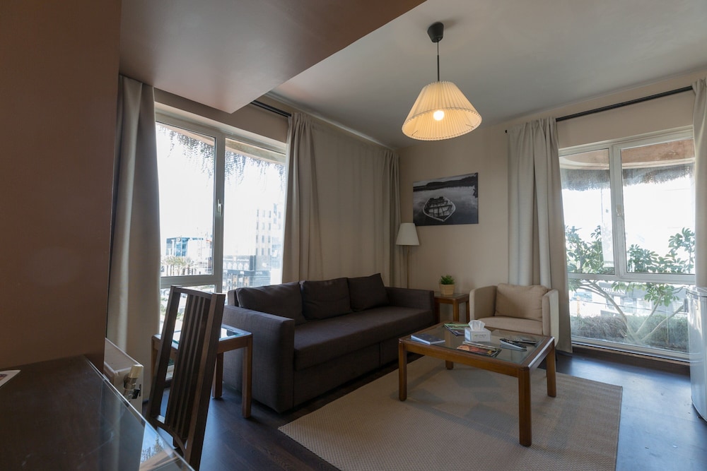 THE CONROY BOUTIQUE HOTEL 15/38