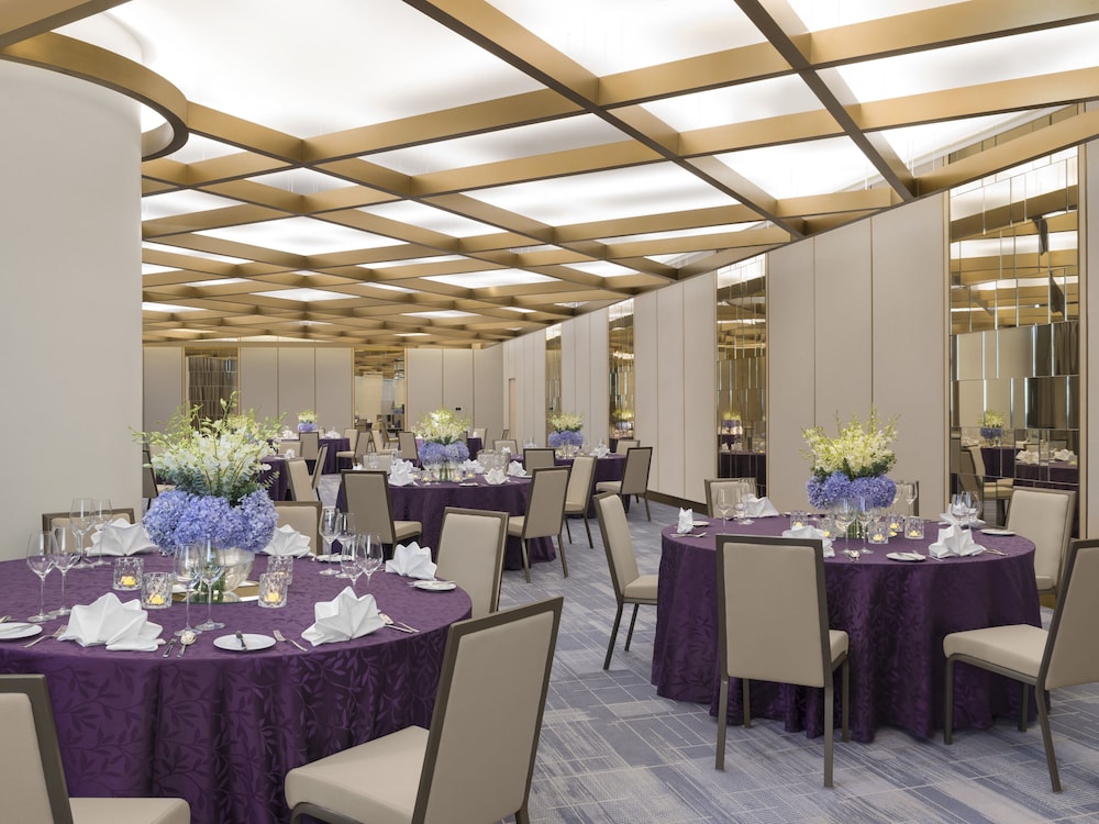 Four Seasons Hotel Bengaluru At Embassy One 61/75