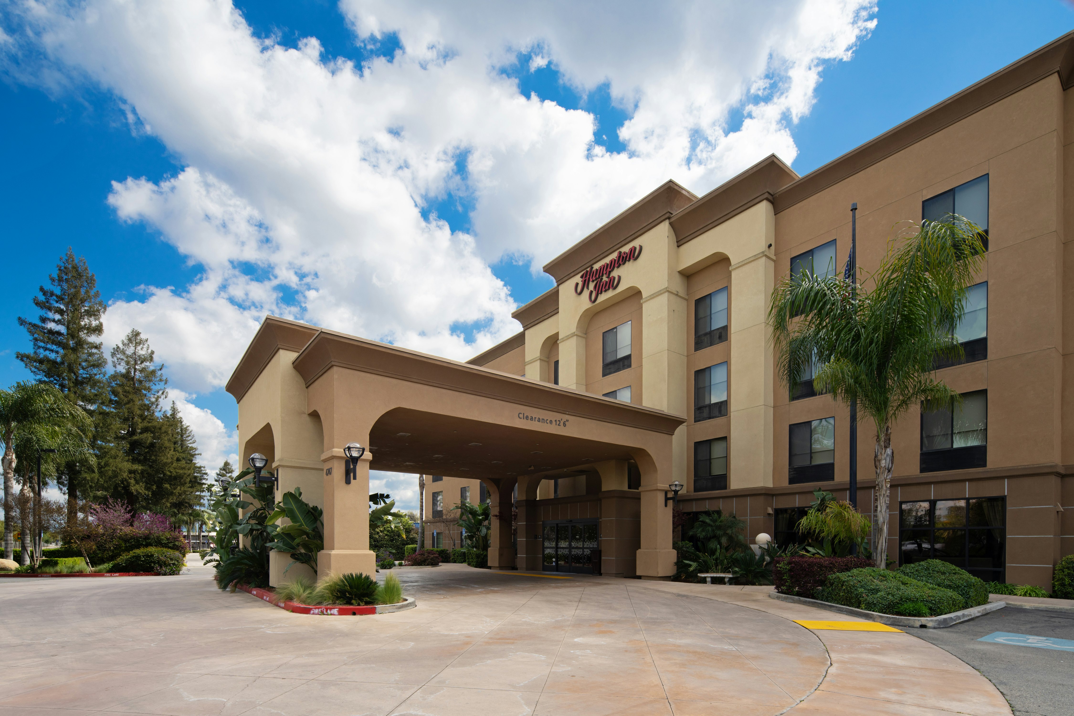 Hampton Inn Visalia 44/47