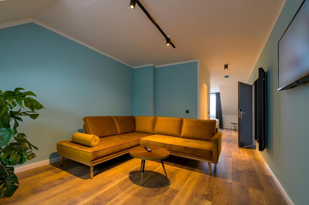 Nikii City Hotel 34/42