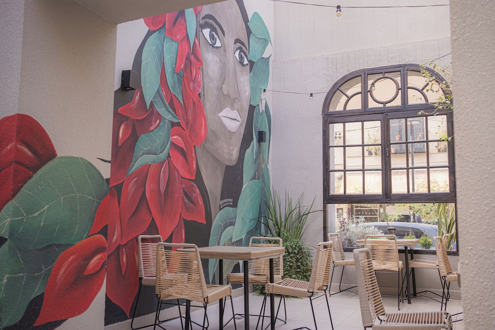 Hotel Caseros Salta 36/48