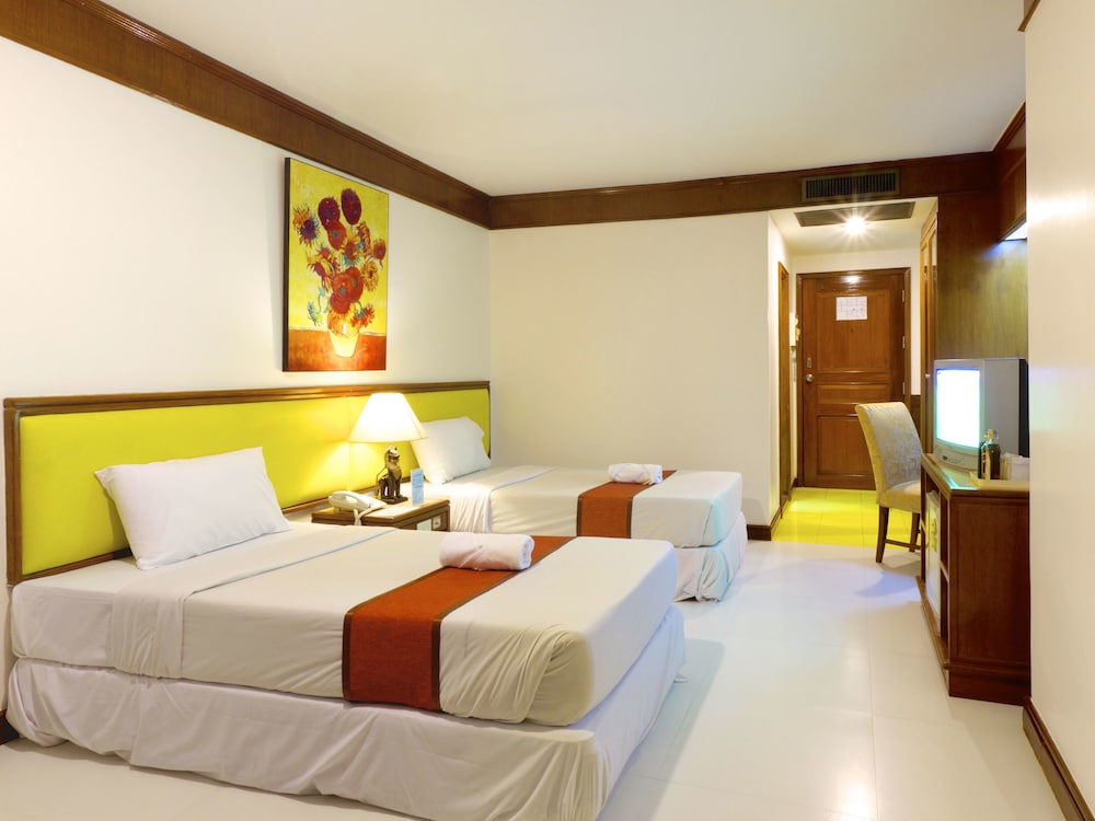 Silom Avenue Inn Bangkok 5/35