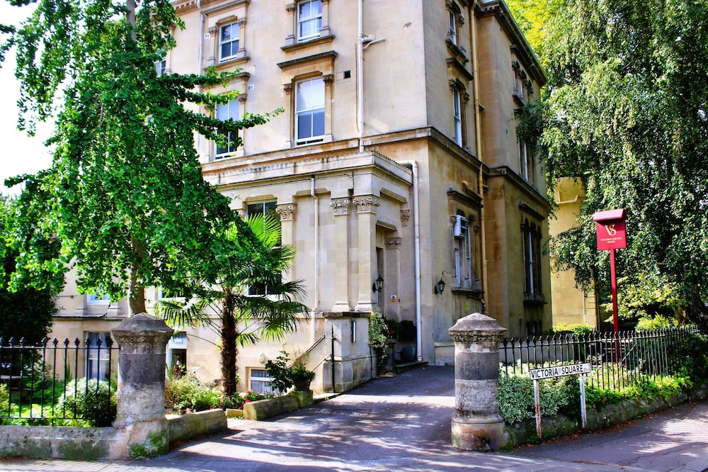Victoria Square Hotel 43/50