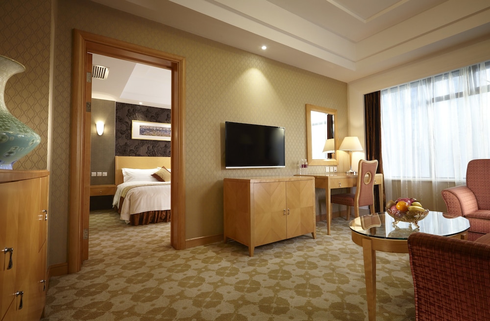 Dalian East Hotel 18/26