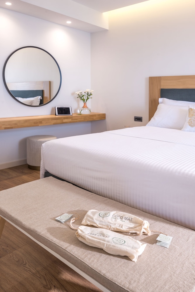 JUNIOR SUITE, SEA VIEW, BALCONY
