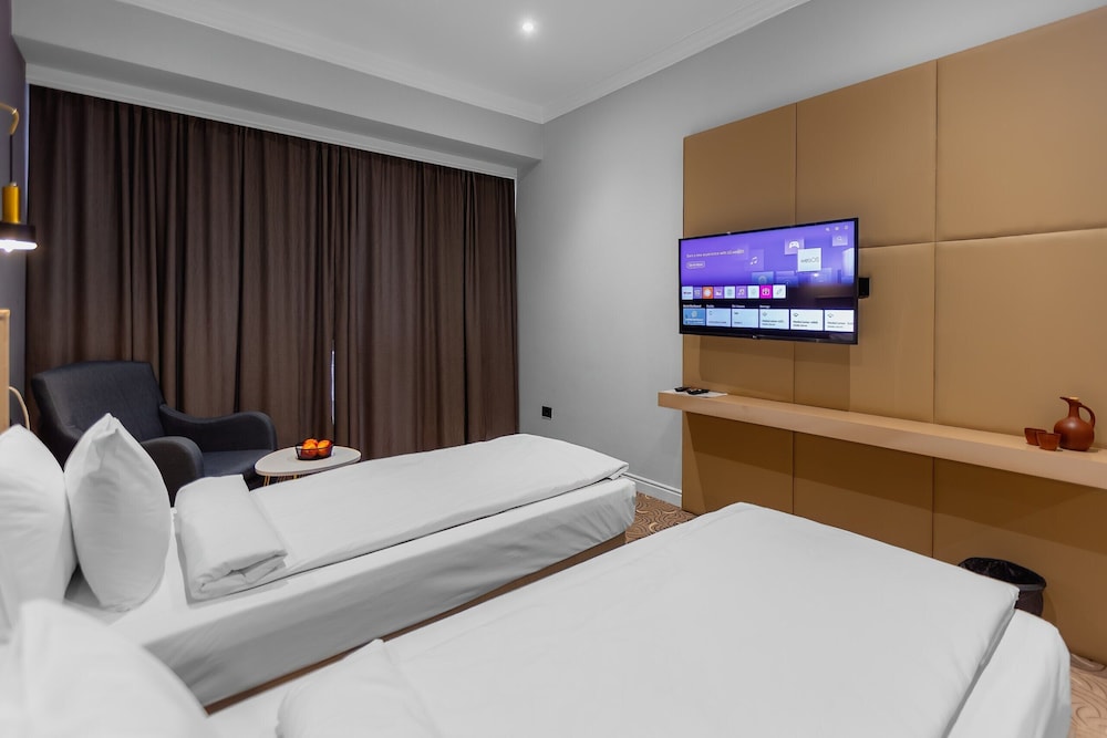 SUPERIOR, TWIN BEDS