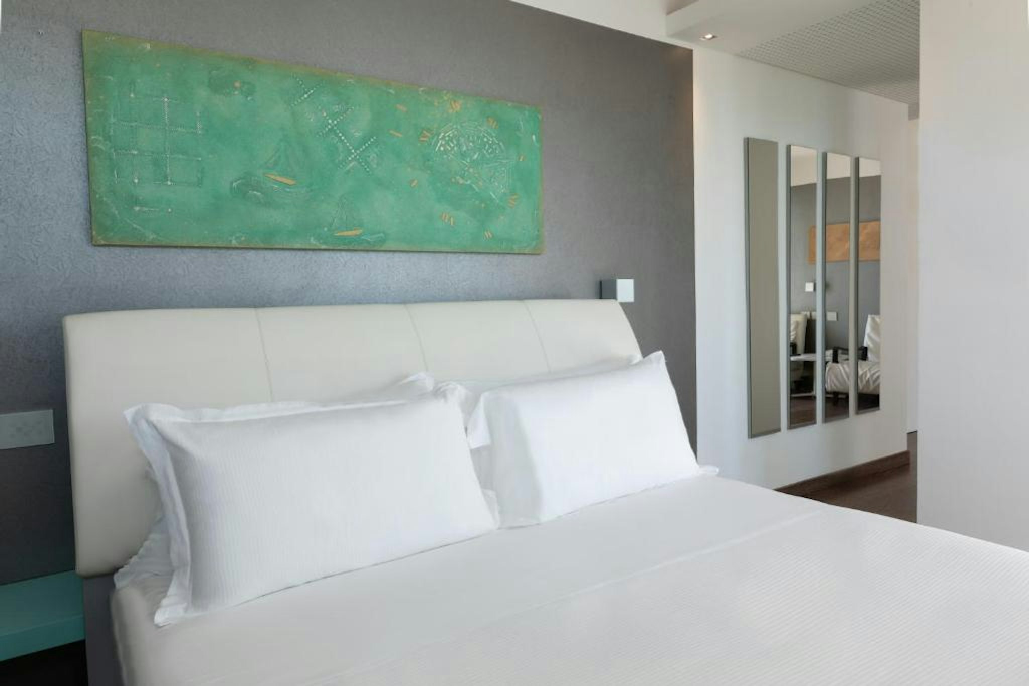 LIFE HOTEL 13/26