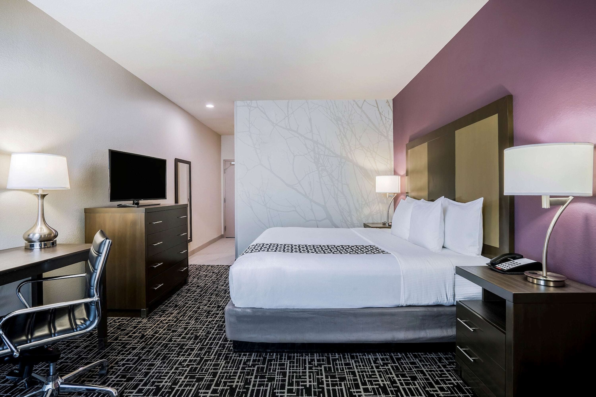 Deluxe, King Bed, Accessible